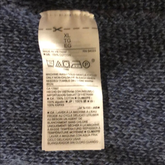 Old Navy Knit Sweater - Picture 3 of 3